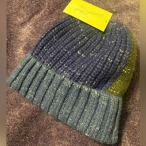Women’s Colorblocked Beanie